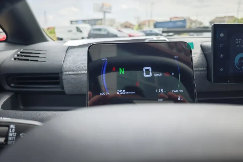 LINKTOUR Alumi Pro din 2025 cu 3 km - oferta LIN206532 - foto 9