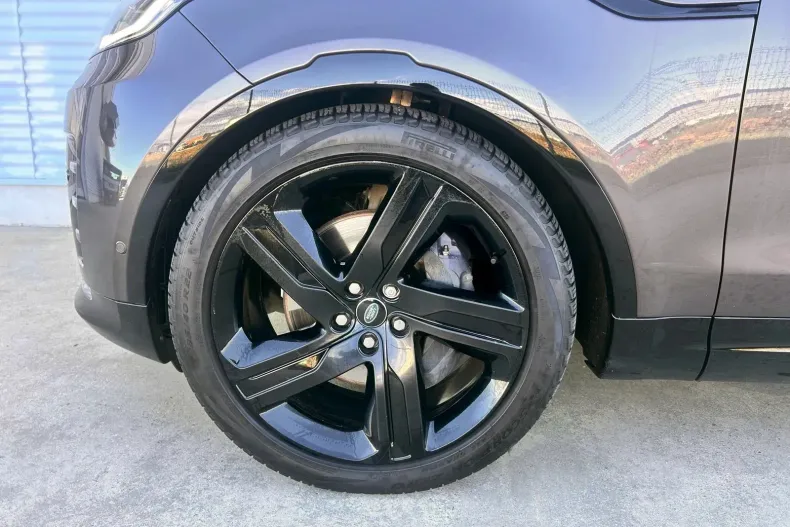 Land Rover Discovery din 2024 cu 71.679 km - oferta LAN206535 - foto 3