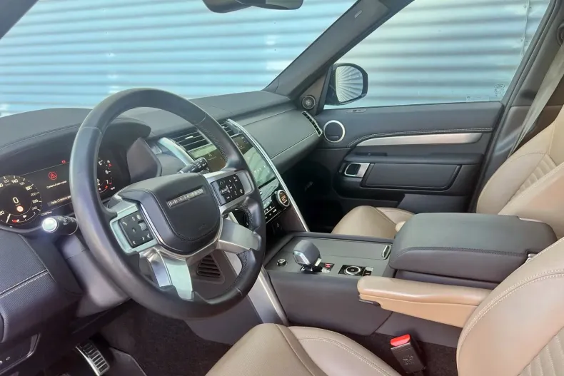 Land Rover Discovery din 2024 cu 71.679 km - oferta LAN206535 - foto 6