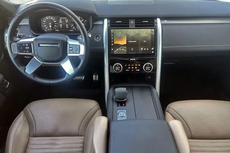 Land Rover Discovery din 2024 cu 71.679 km - oferta LAN206535 - foto 8