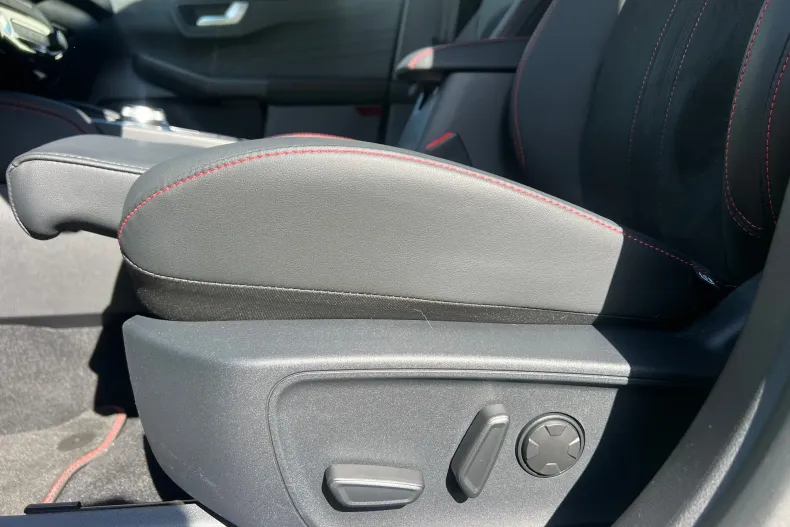 Ford Kuga din 2026 cu 4.000 km - oferta FOR206536 - foto 8