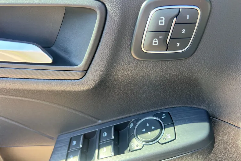 Ford Kuga din 2026 cu 4.000 km - oferta FOR206536 - foto 9