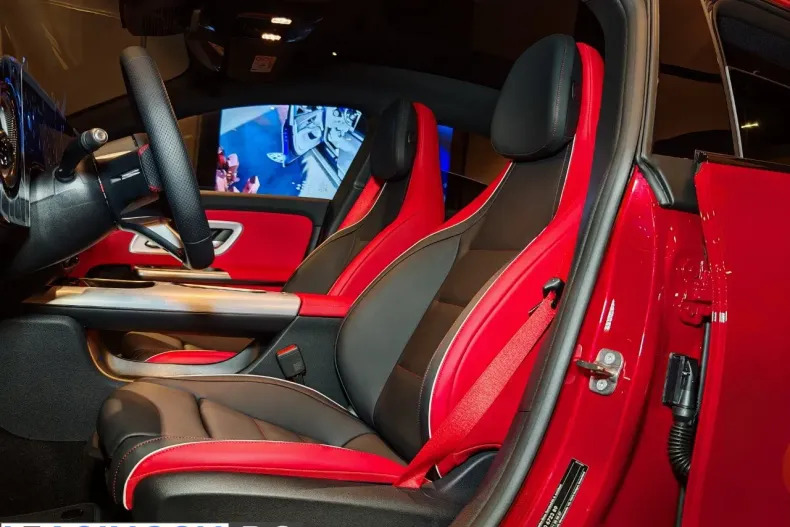 Mercedes-Benz CLA 200 (Clasa CLA) din 2025 cu 3.500 km - oferta MER206537 - foto 19