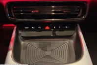 Mercedes-Benz CLA 200 (Clasa CLA) din 2025 cu 3.500 km - oferta MER206537 - foto 28