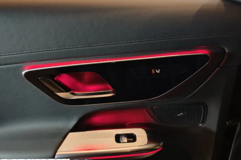 Mercedes-Benz GLC din 2025 cu 1 km - oferta MER206539 - foto 19