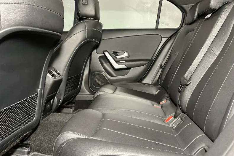 Mercedes-Benz A 250 (Clasa A) din 2020 cu 125.142 km - oferta MER206540 - foto 12