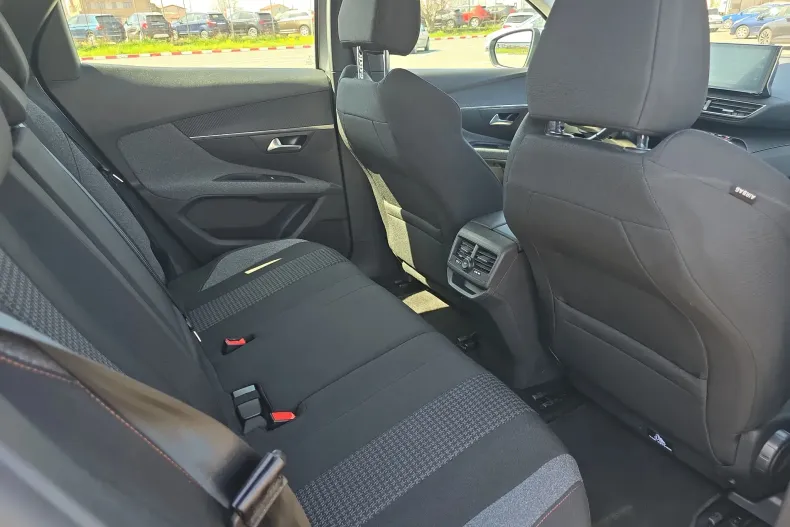 Peugeot 3008 din 2021 cu 138.766 km - oferta PEU206541 - foto 29