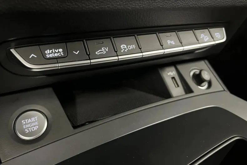 Audi Q5 din 2022 cu 105.900 km - oferta AUD206542 - foto 25