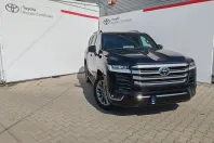 Toyota Land Cruiser 300 din 2023 cu 85.199 km - oferta TOY206545 - foto 1