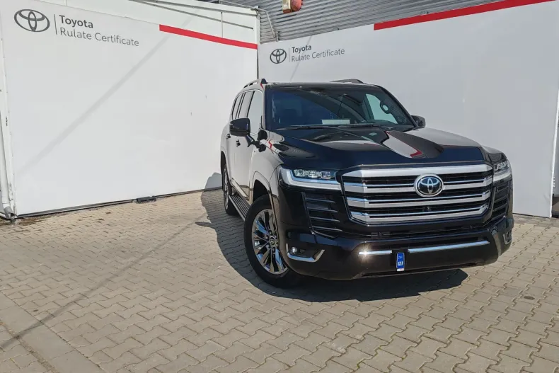 Toyota Land Cruiser 300 din 2023 cu 85.199 km - oferta TOY206545 - foto 1