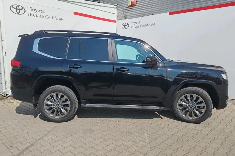Toyota Land Cruiser 300 din 2023 cu 85.199 km - oferta TOY206545 - foto 3
