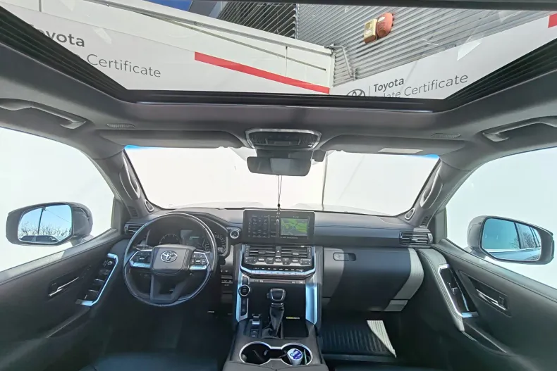 Toyota Land Cruiser 300 din 2023 cu 85.199 km - oferta TOY206545 - foto 9