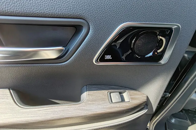 Toyota Land Cruiser 300 din 2023 cu 85.199 km - oferta TOY206545 - foto 13