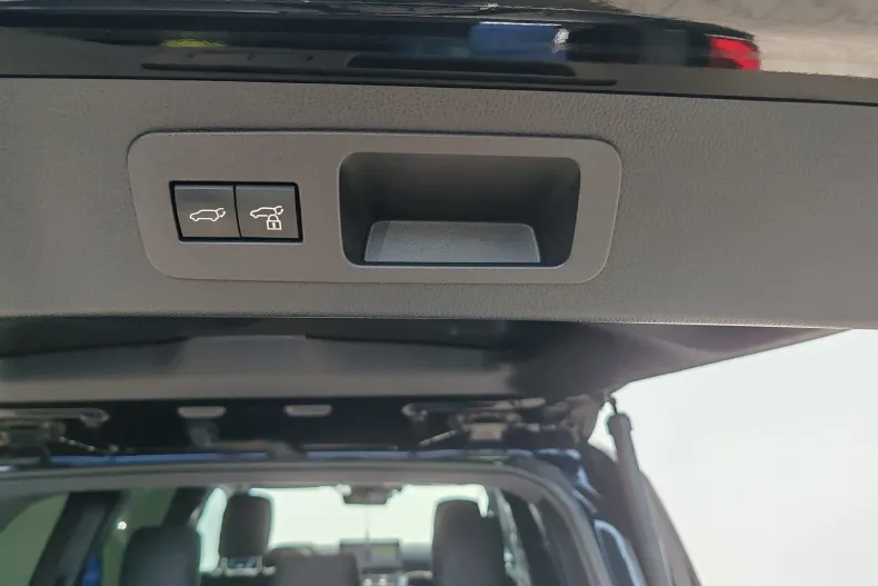 Toyota Land Cruiser 300 din 2023 cu 85.199 km - oferta TOY206545 - foto 25