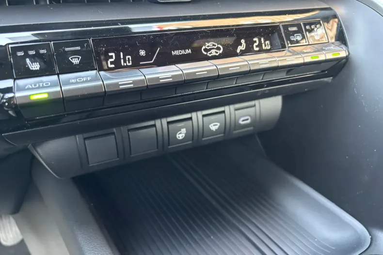 Toyota C-HR din 2025 cu 2 km - oferta TOY206547 - foto 18