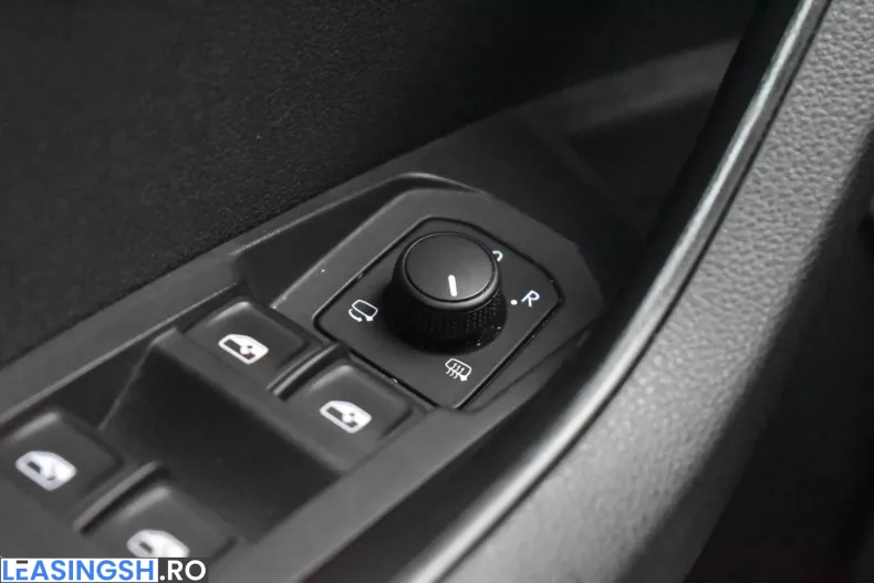 Skoda Karoq din 2023 cu 36.562 km - oferta SKO206549 - foto 32