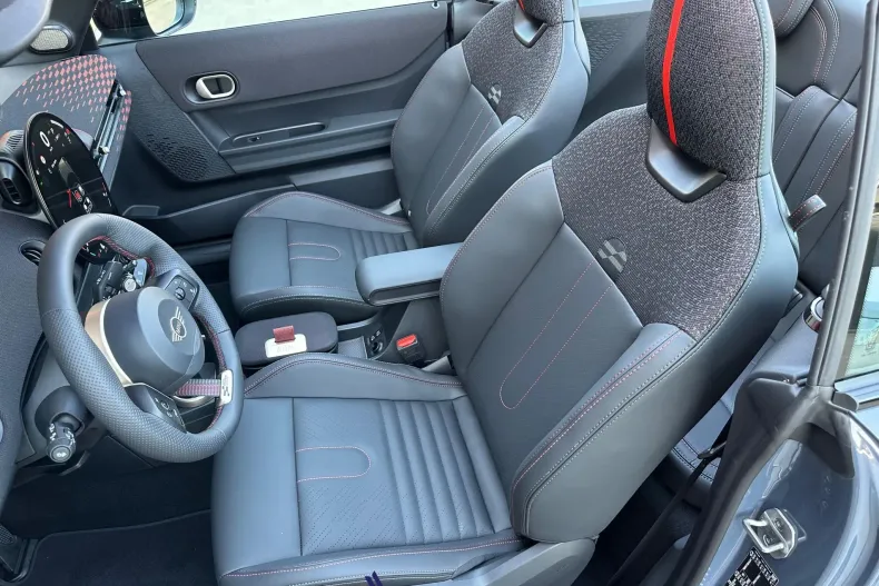 MINI Cooper S din 2026 cu 126 km - oferta MIN206560 - foto 11