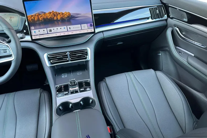 BYD Seal U din 2025 cu 30 km - oferta BYD206563 - foto 9