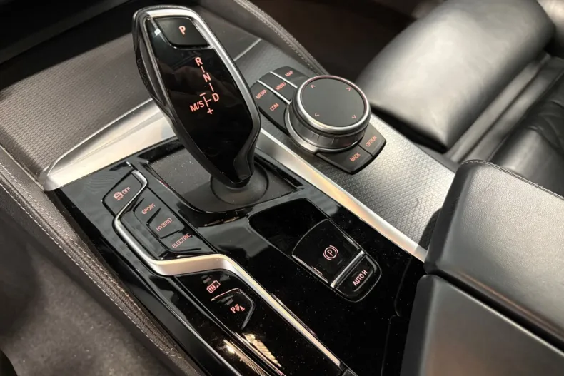 BMW 530e (Seria 5) din 2022 cu 162.227 km - oferta BMW206564 - foto 12