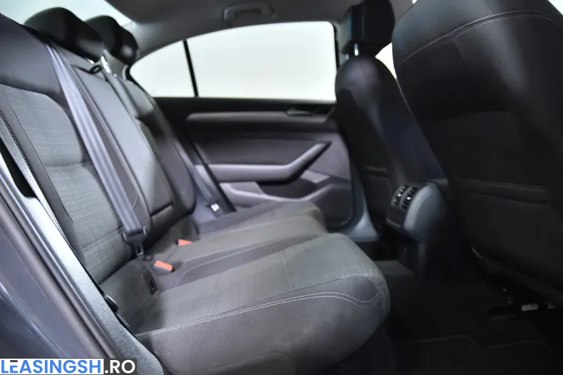 Volkswagen Passat din 2021 cu 159.900 km - oferta VOL206567 - foto 12