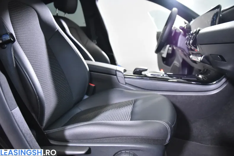 Mercedes-Benz CLA 250 (Clasa CLA) din 2023 cu 27.208 km - oferta MER206568 - foto 11