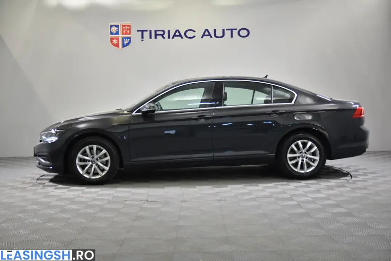 Volkswagen Passat din 2021 cu 63.340 km - oferta VOL206576 - foto 2