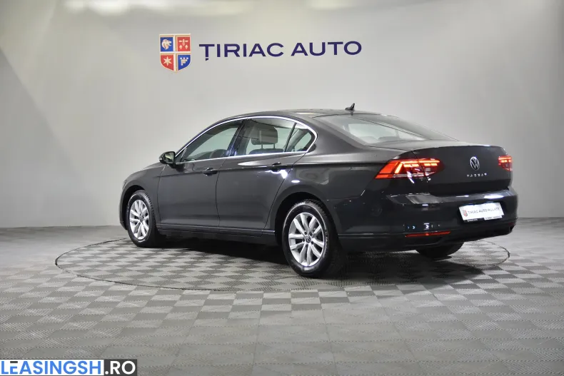 Volkswagen Passat din 2021 cu 63.340 km - oferta VOL206576 - foto 3