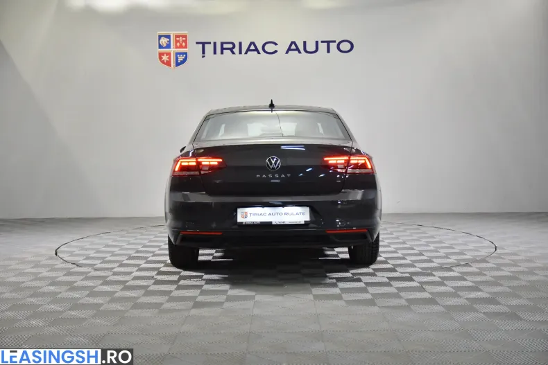 Volkswagen Passat din 2021 cu 63.340 km - oferta VOL206576 - foto 4