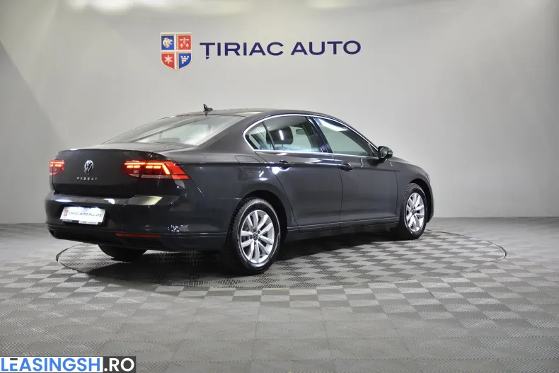 Volkswagen Passat din 2021 cu 63.340 km - oferta VOL206576 - foto 5