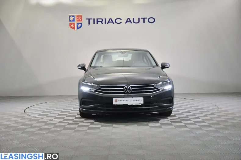 Volkswagen Passat din 2021 cu 63.340 km - oferta VOL206576 - foto 8