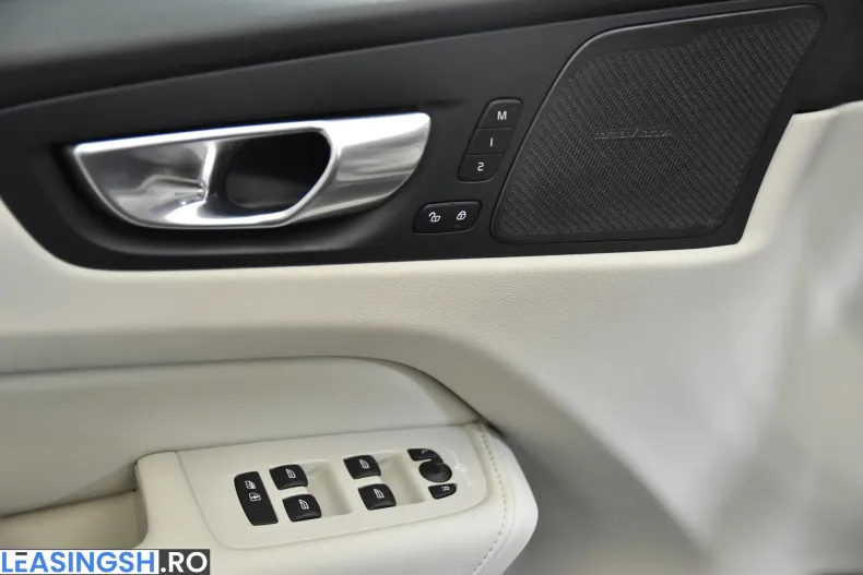 Volvo XC60 din 2024 cu 27.243 km - oferta VOL206595 - foto 14