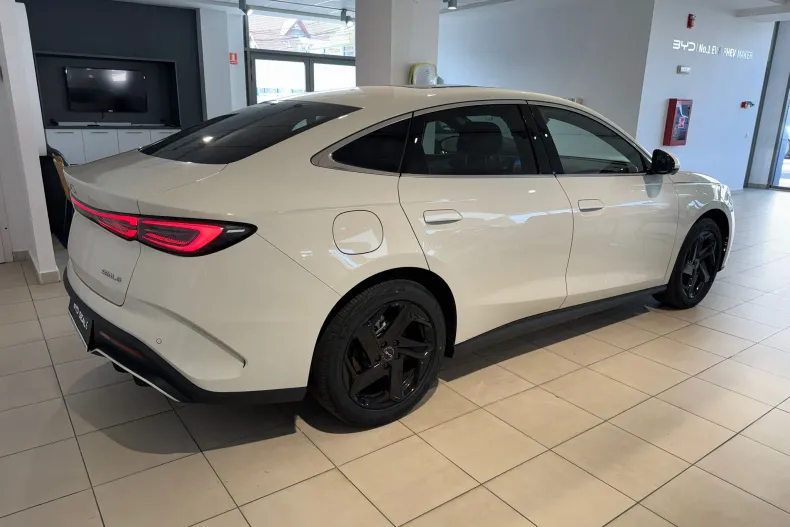 BYD Seal 6 din 2025 cu 28 km - oferta BYD206601 - foto 5