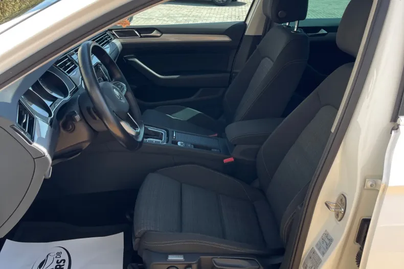 Volkswagen Passat din 2020 cu 133.000 km - oferta VOL206602 - foto 28