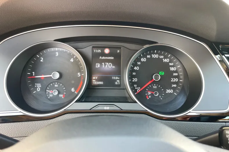 Volkswagen Passat din 2020 cu 133.000 km - oferta VOL206602 - foto 36