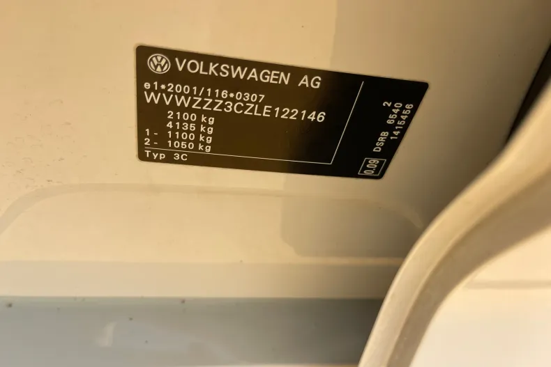 Volkswagen Passat din 2020 cu 133.000 km - oferta VOL206602 - foto 37