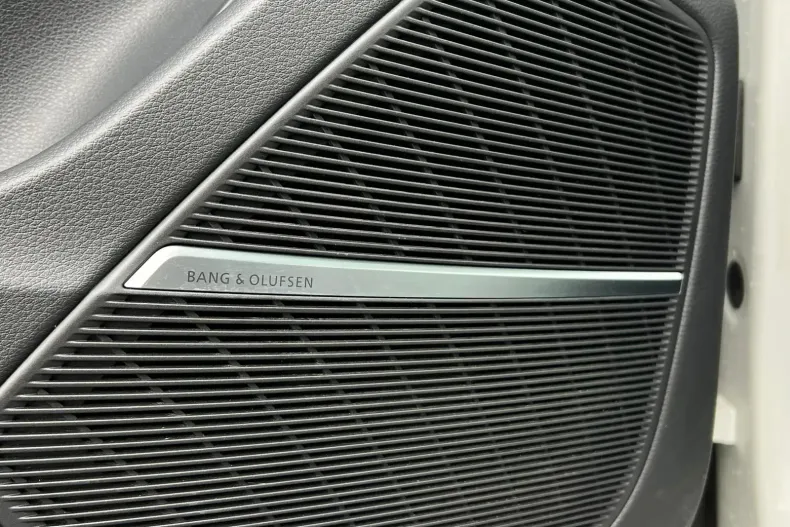 Audi Q8 din 2022 cu 37.253 km - oferta AUD206605 - foto 10