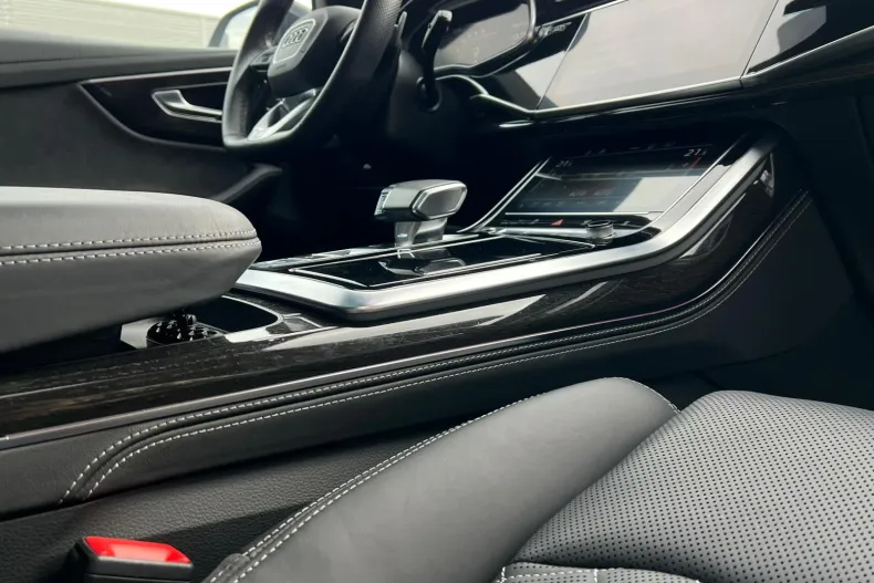 Audi Q8 din 2022 cu 37.253 km - oferta AUD206605 - foto 13