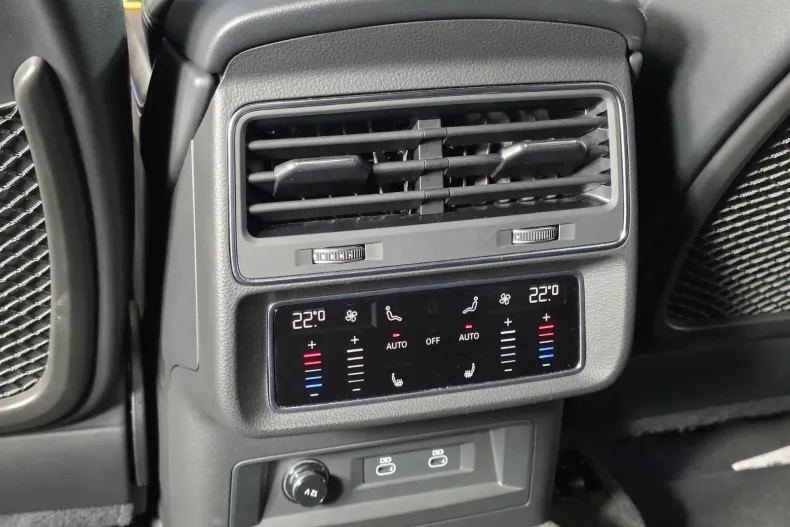 Audi RSQ8 din 2024 cu 23.371 km - oferta AUD206608 - foto 39