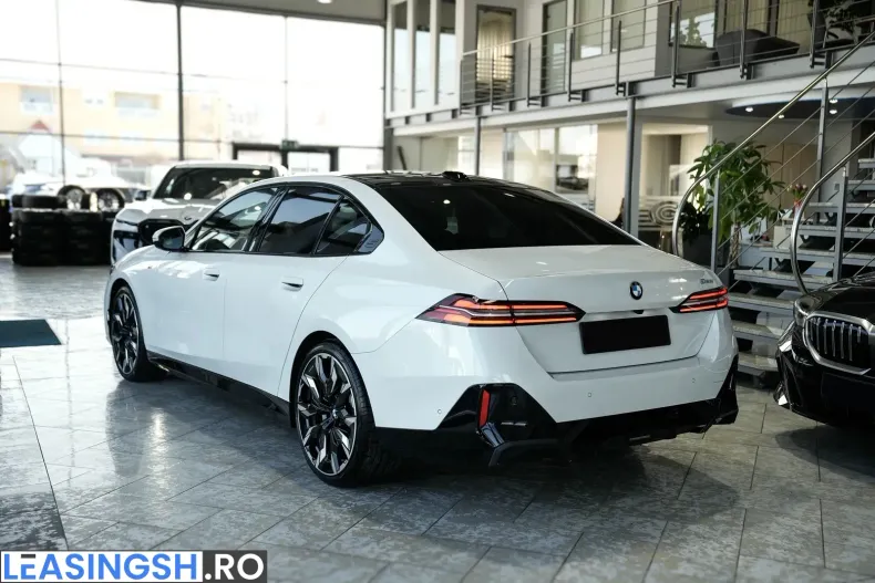 BMW 520i (Seria 5) din 2025 cu 5.173 km - oferta BMW206610 - foto 5