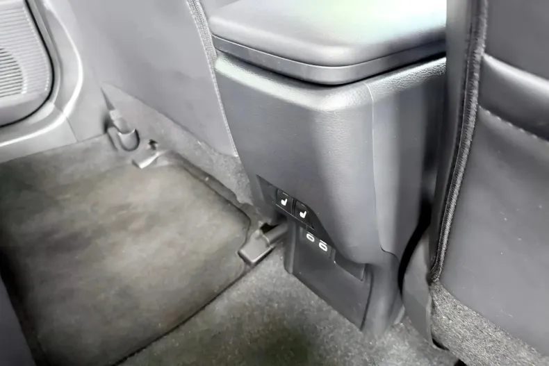 Toyota Prius din 2025 cu 3.000 km - oferta TOY206636 - foto 12