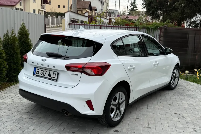 Ford Focus din 2022 cu 30.545 km - oferta FOR206638 - foto 9
