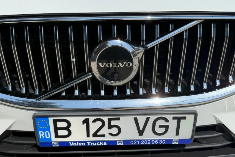 Volvo XC60 din 2022 cu 80.762 km - oferta VOL206640 - foto 13
