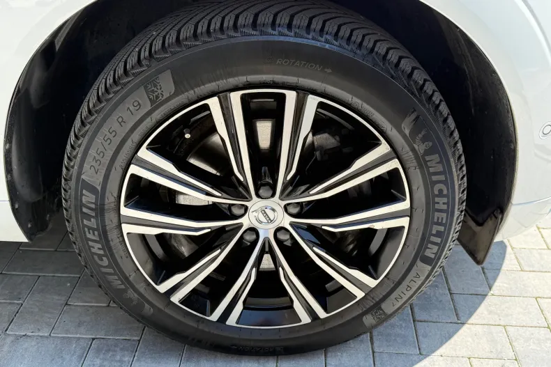 Volvo XC60 din 2022 cu 80.762 km - oferta VOL206640 - foto 14