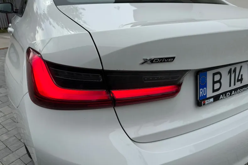 BMW 330e (Seria 3) din 2022 cu 47.723 km - oferta BMW206641 - foto 14