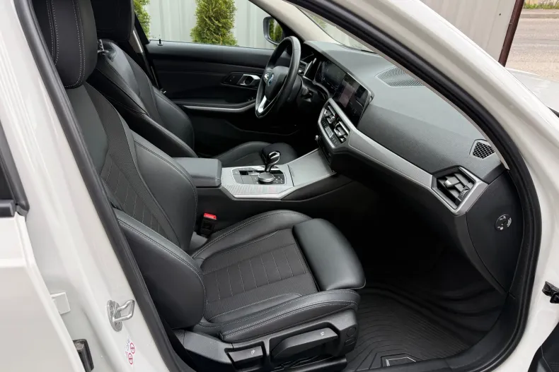 BMW 330e (Seria 3) din 2022 cu 47.723 km - oferta BMW206641 - foto 18