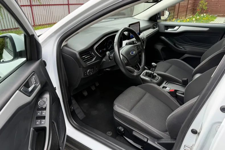Ford Focus din 2021 cu 45.926 km - oferta FOR206642 - foto 19