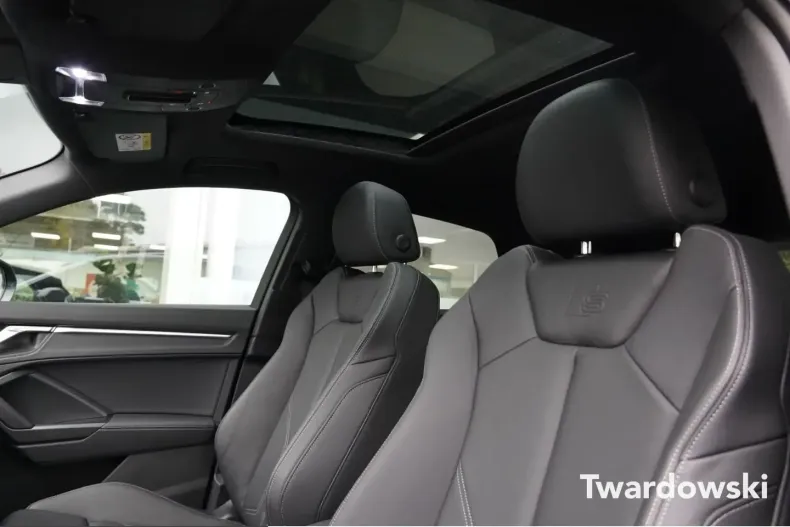 Audi Q3 din 2024 cu 9.281 km - oferta AUD206657 - foto 12