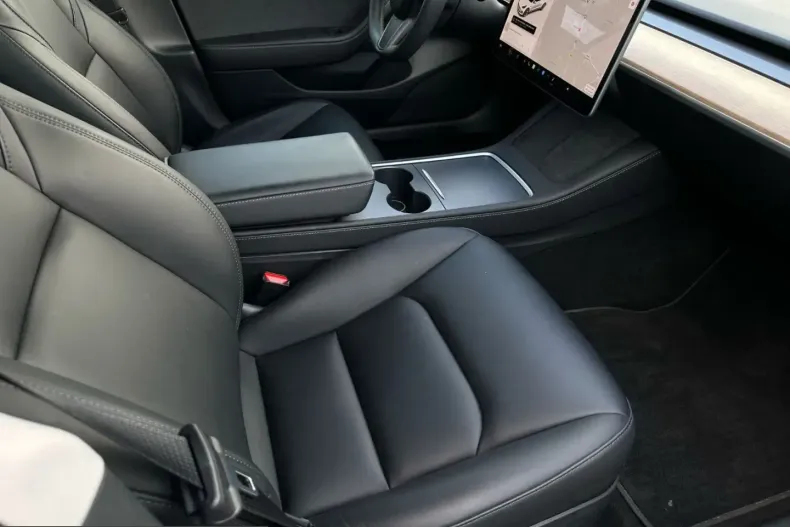 Tesla Model 3 din 2021 cu 50.901 km - oferta TES206659 - foto 18