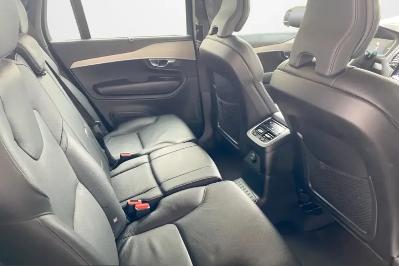 Volvo XC90 din 2022 cu 93.750 km - oferta VOL206682 - foto 13