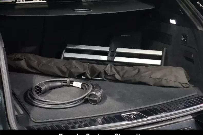 Porsche Cayenne din 2024 cu 23.350 km - oferta POR206683 - foto 9